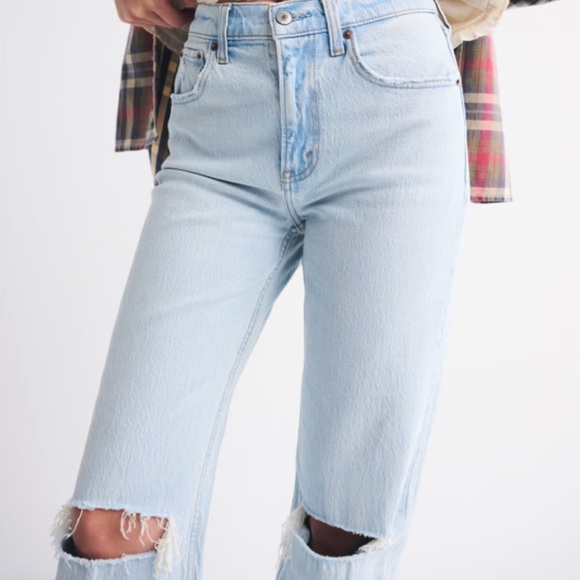 Abercrombie High Rise 90s Relaxed Raw Hem Jean - Picture 3 of 7